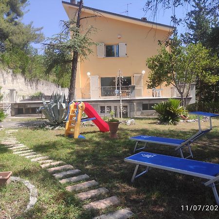 Parco Dei Gelsomini Bed & Breakfast Ascoli Piceno Bagian luar foto