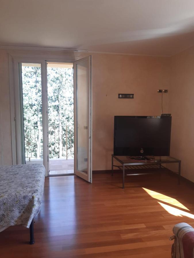 Parco Dei Gelsomini Bed & Breakfast Ascoli Piceno Bagian luar foto