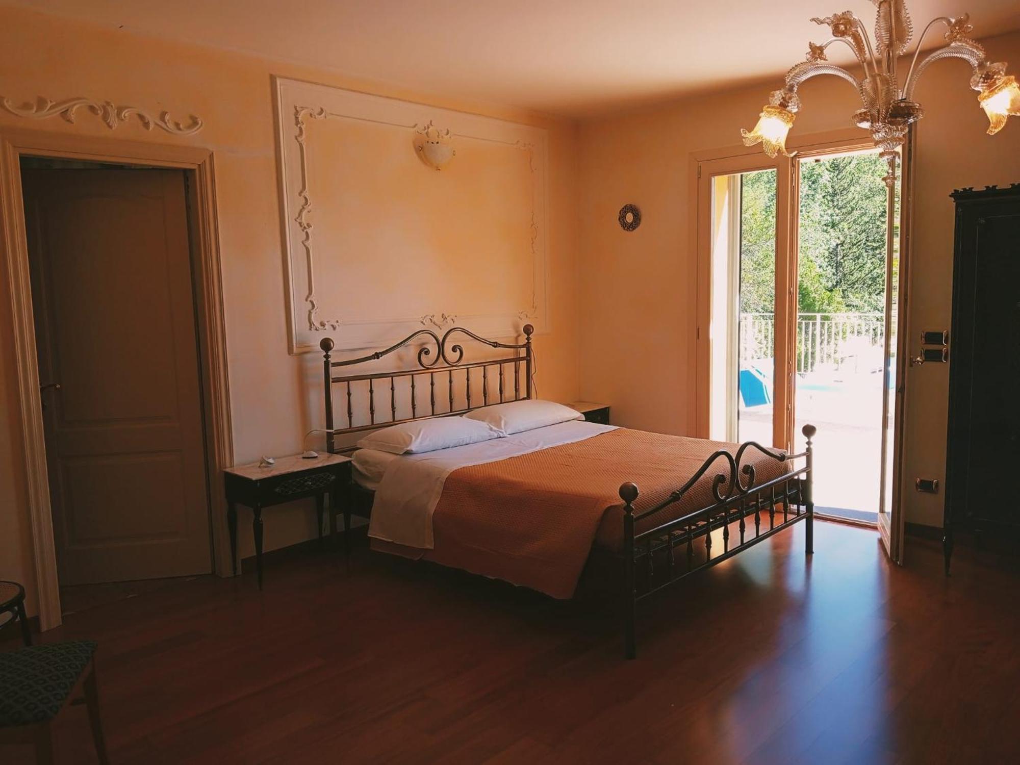 Parco Dei Gelsomini Bed & Breakfast Ascoli Piceno Bagian luar foto